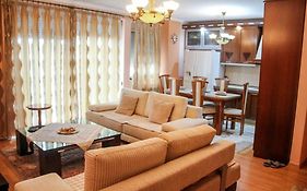Gino'S Apartments